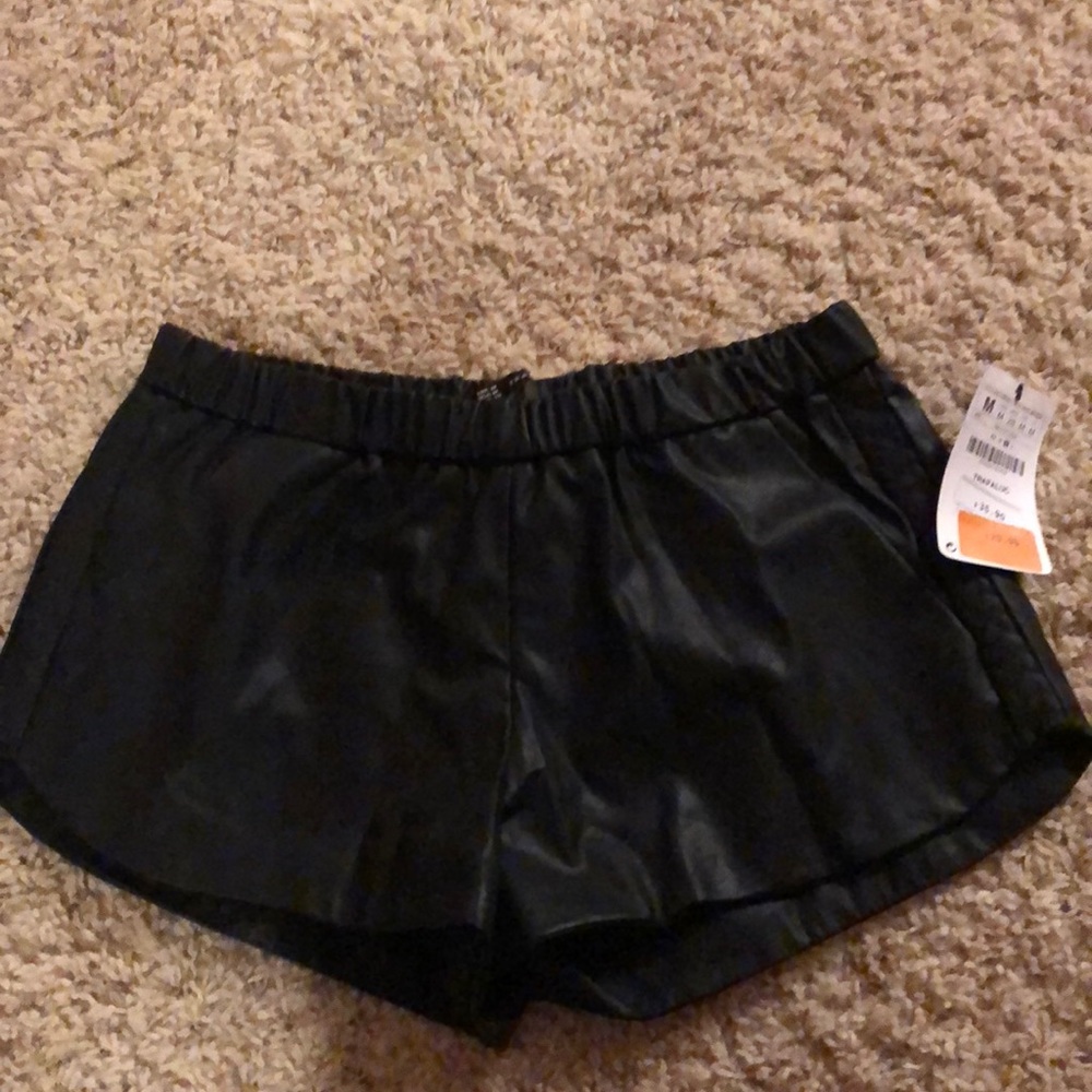 NWT Zara leather short shorts